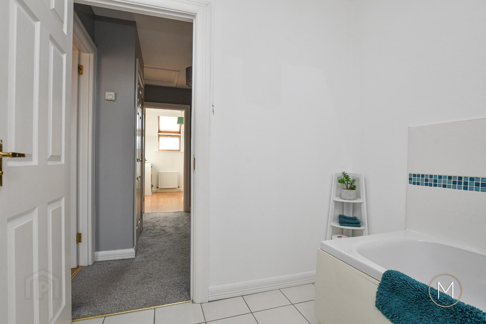 17 Castle Avenue 35 of 41