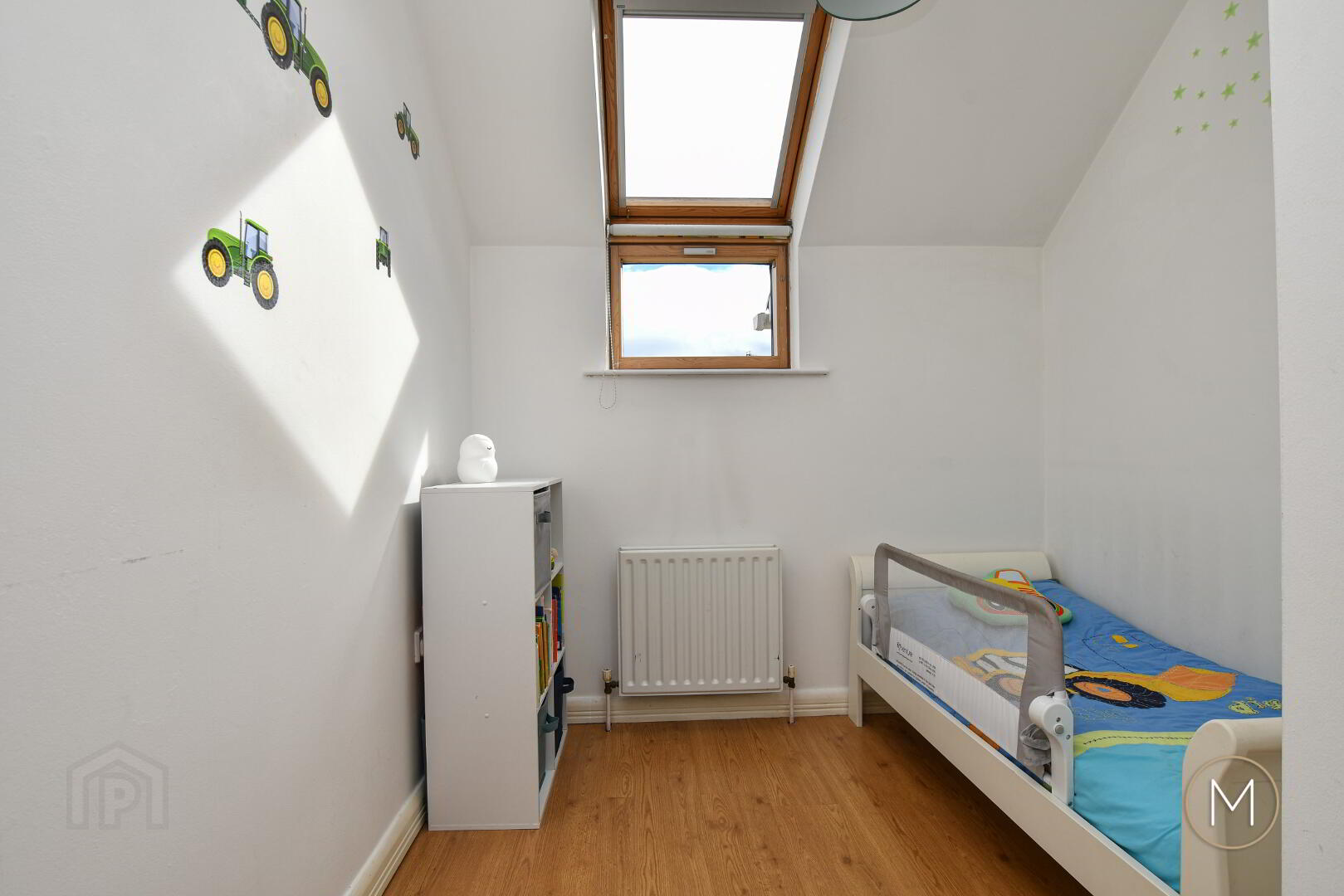 17 Castle Avenue 32 of 41