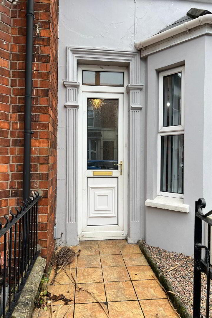 12 Willowfield Gardens 11 of 13