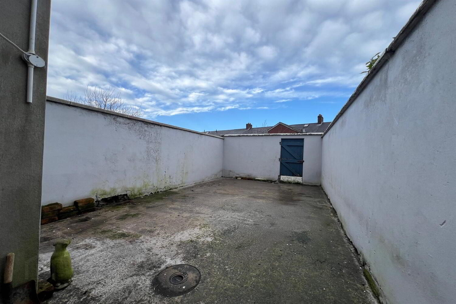 12 Willowfield Gardens 10 of 13