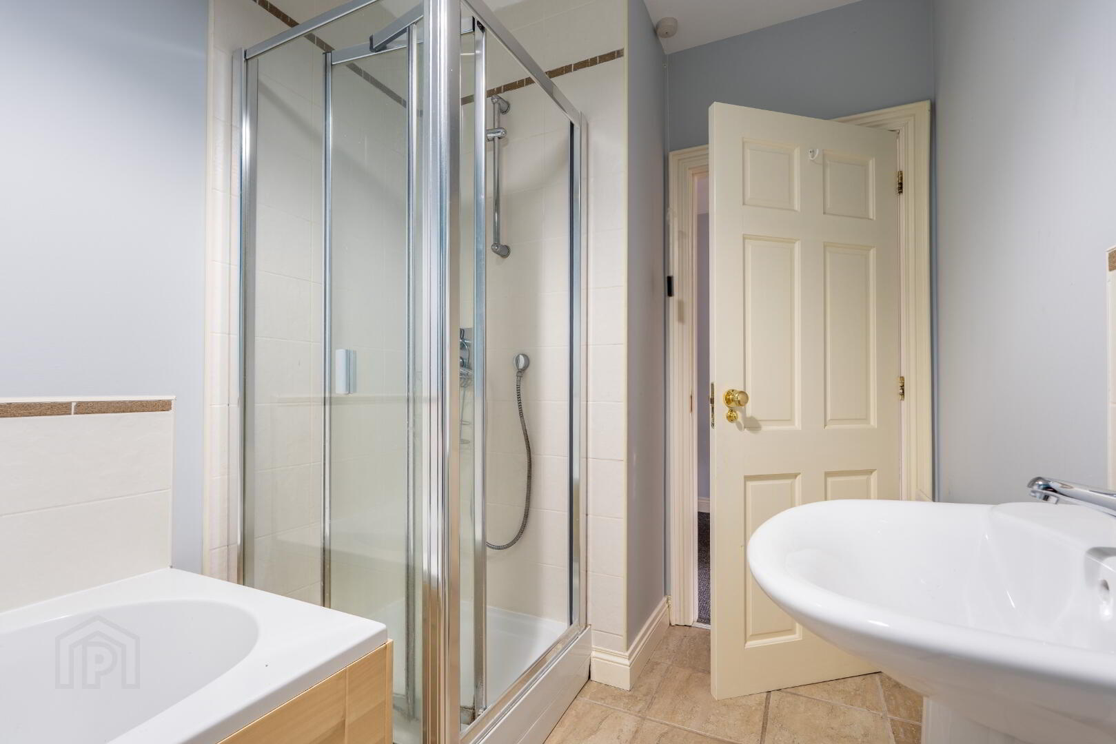 8 Glebe Crescent 14 of 18