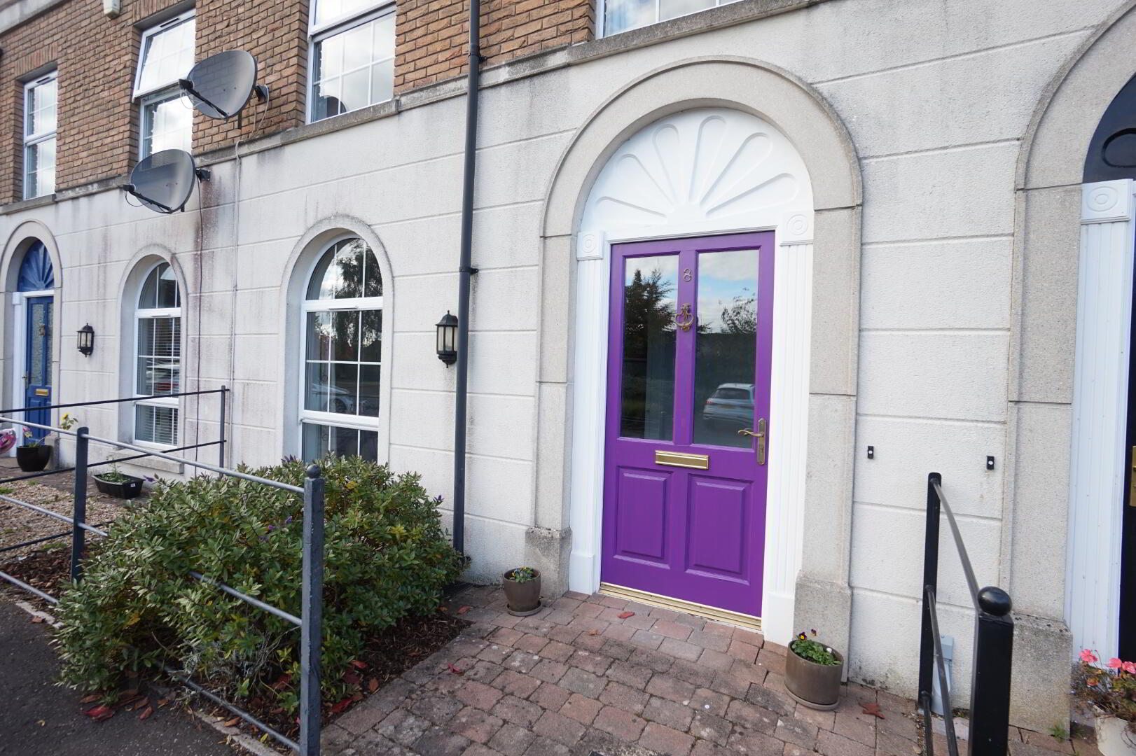 8 Glebe Crescent 2 of 18