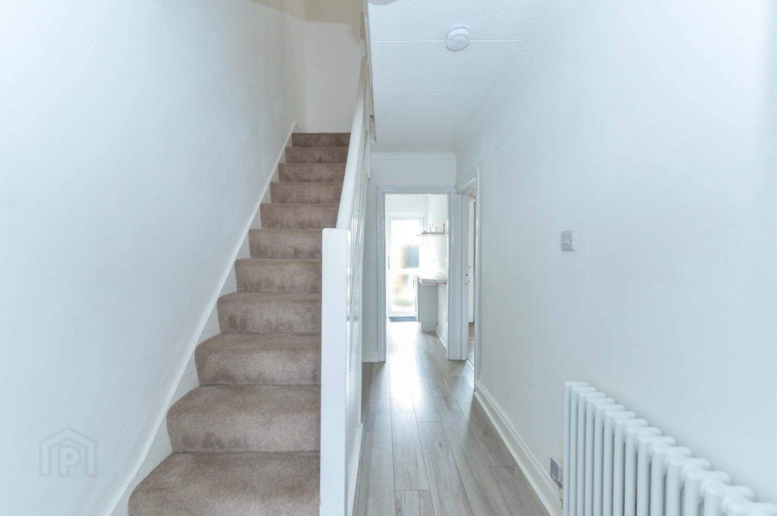 29 Lockview Road 2 of 17