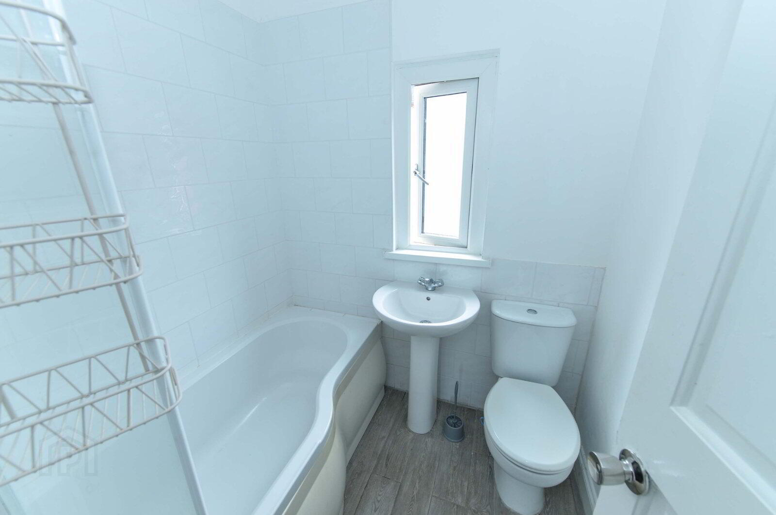 29 Lockview Road 13 of 17