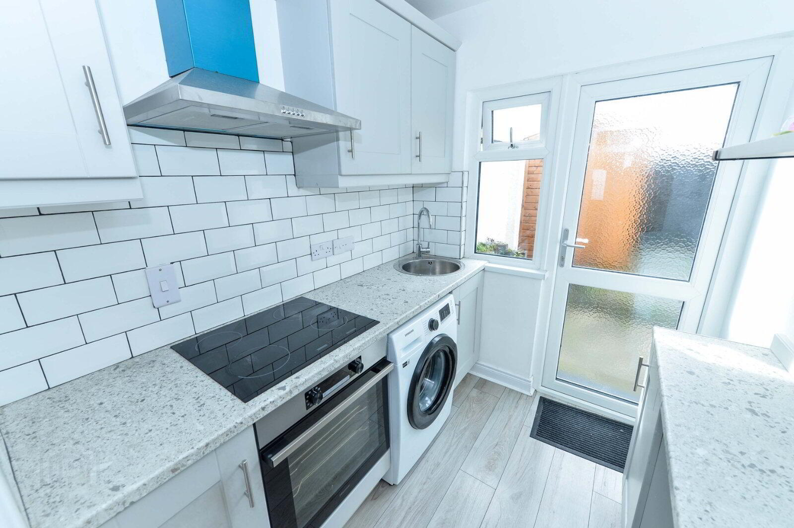 29 Lockview Road 7 of 17