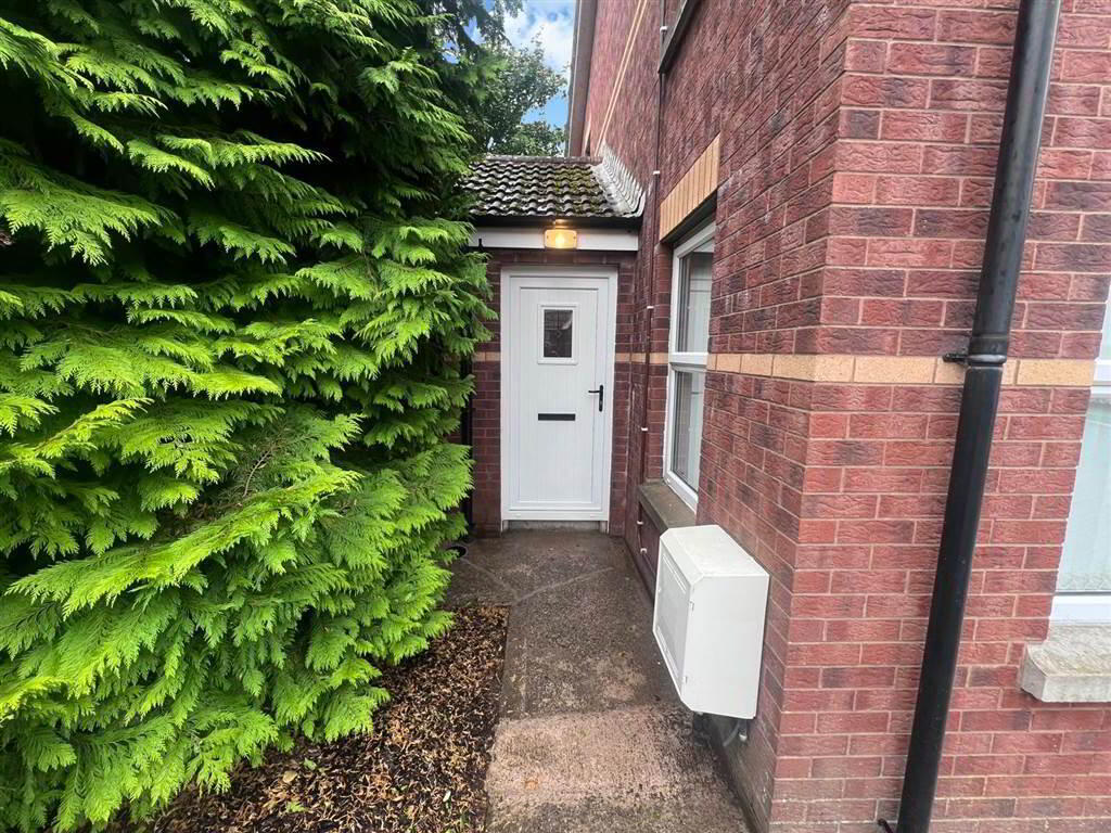 Apt 11, Oakvale Court 3 of 11