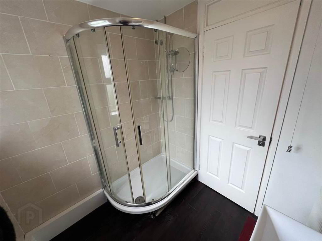 Apt 11, Oakvale Court 8 of 11