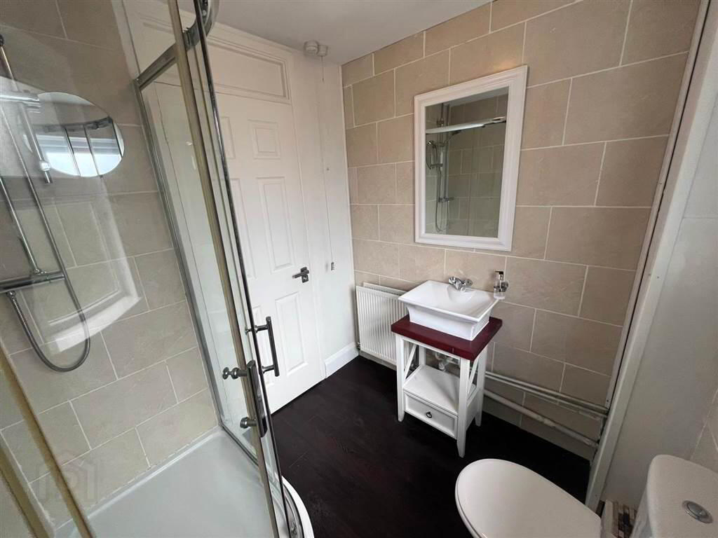 Apt 11, Oakvale Court 11 of 11