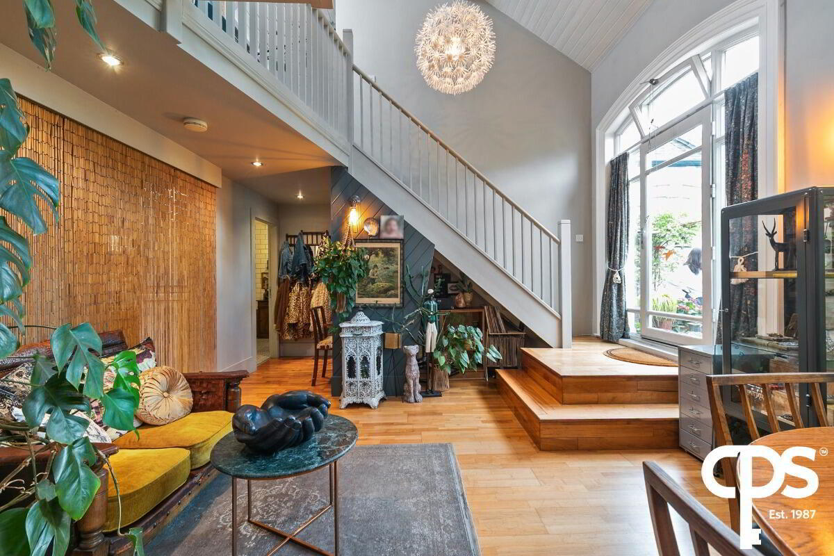 Apt 10, 17 The Walled Garden 3 of 32
