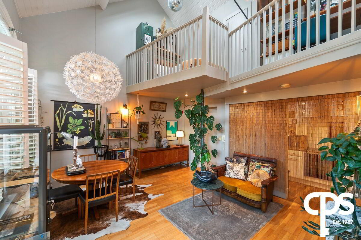 Apt 10, 17 The Walled Garden 2 of 32