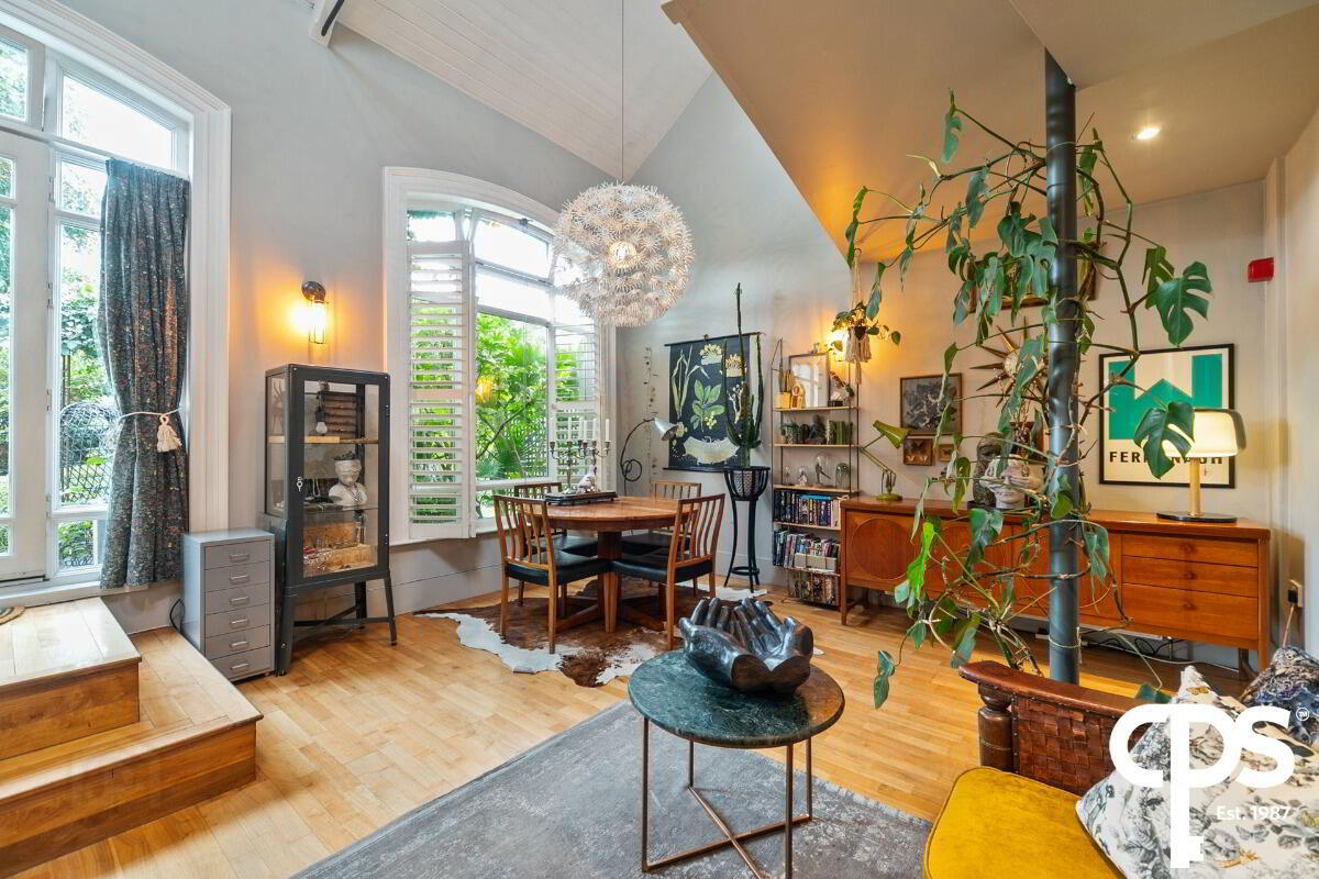 Apt 10, 17 The Walled Garden 4 of 32