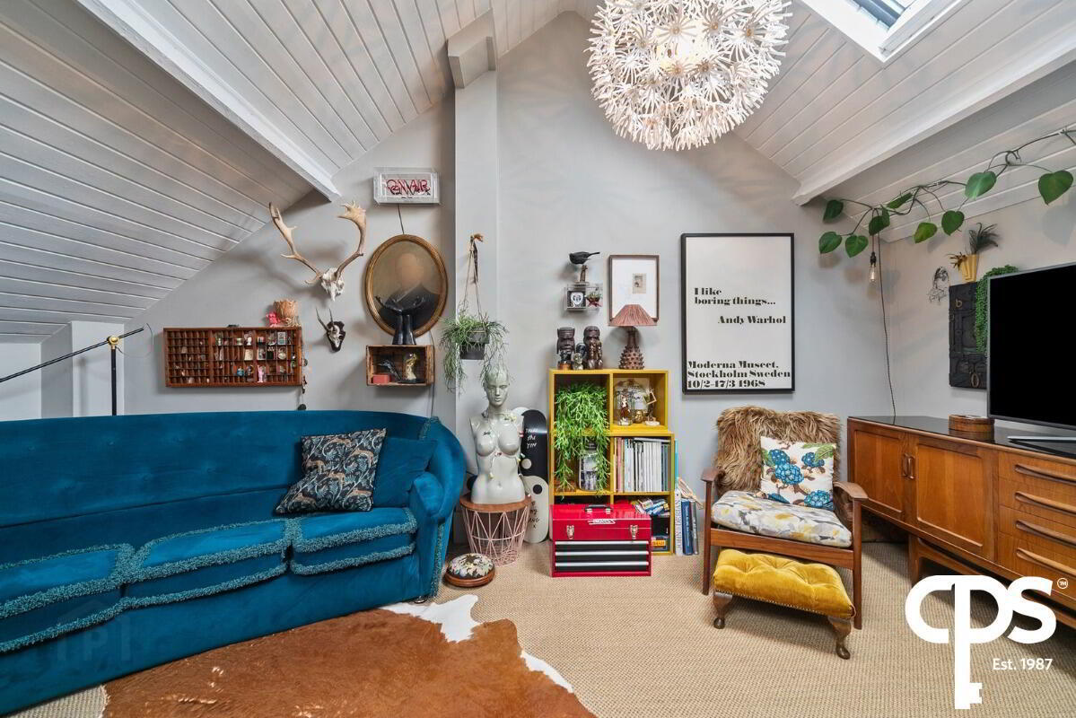 Apt 10, 17 The Walled Garden 8 of 32