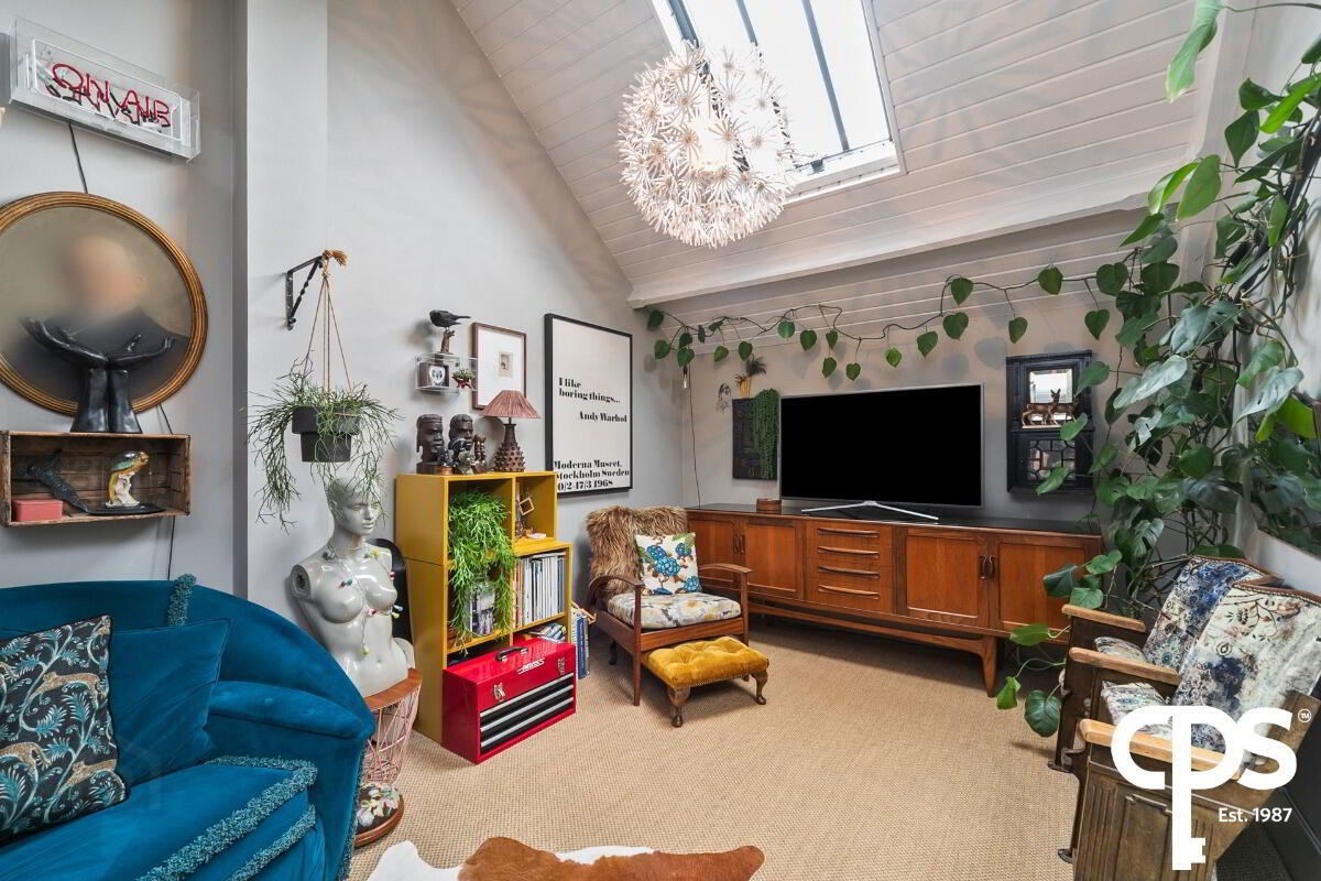 Apt 10, 17 The Walled Garden 9 of 32