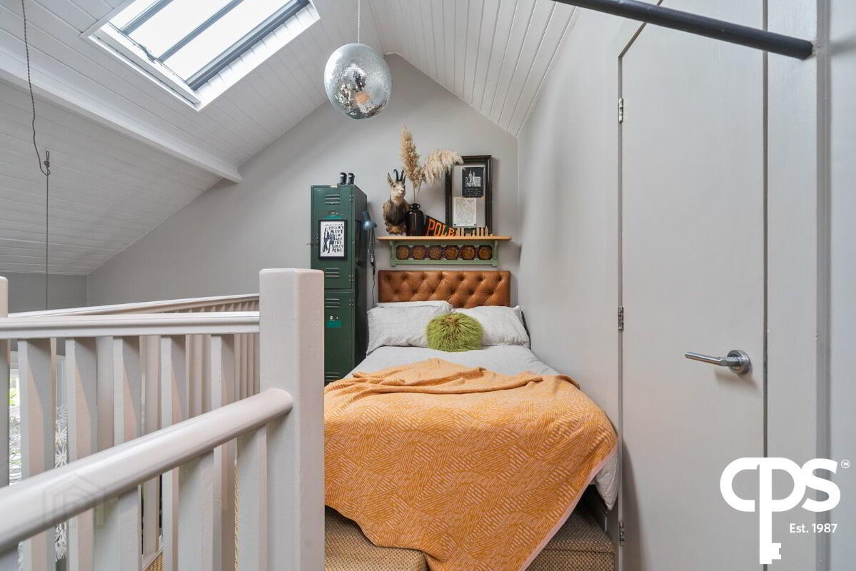 Apt 10, 17 The Walled Garden 11 of 32