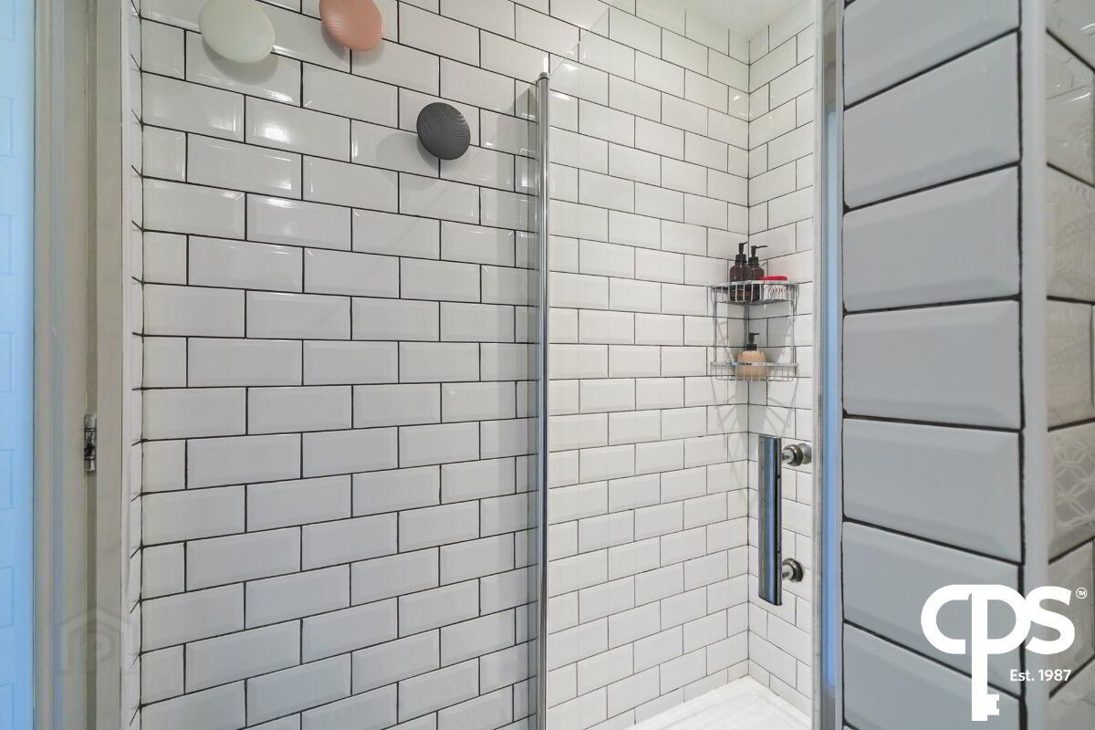 Apt 10, 17 The Walled Garden 17 of 32