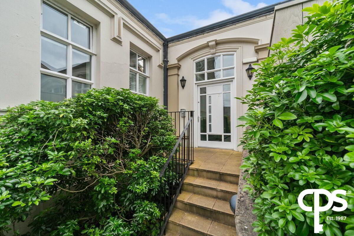 Apt 10, 17 The Walled Garden 29 of 32