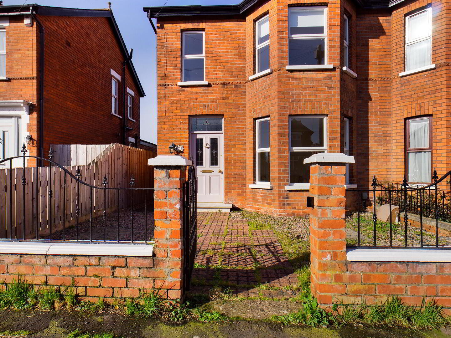 121 Haypark Avenue 1 of 24