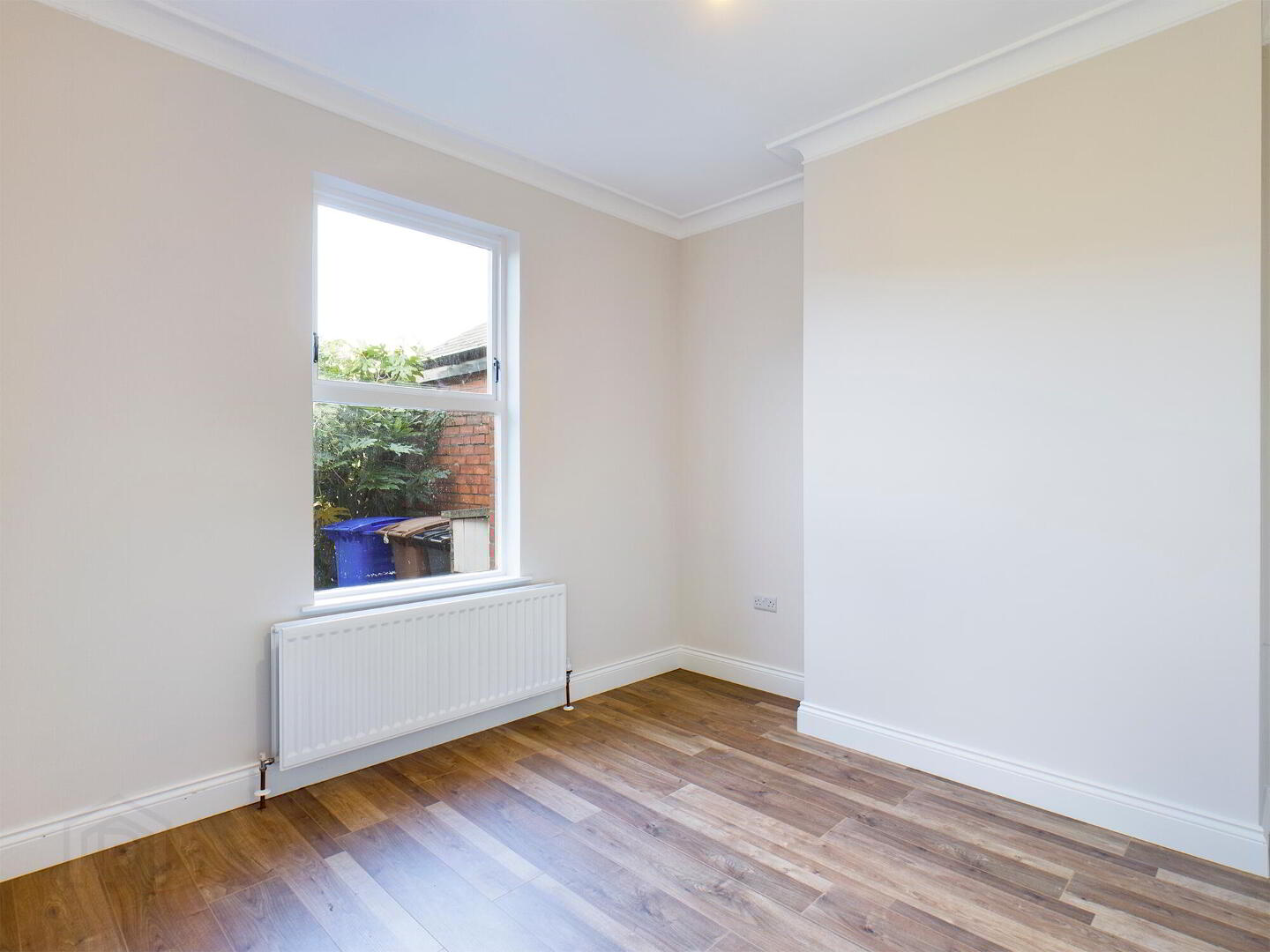 121 Haypark Avenue 6 of 24