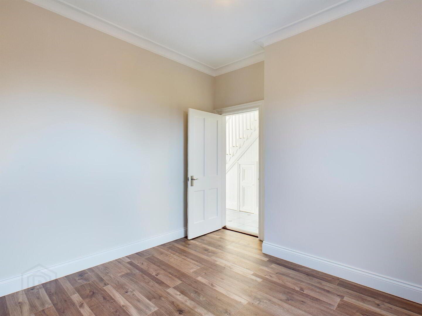 121 Haypark Avenue 7 of 24