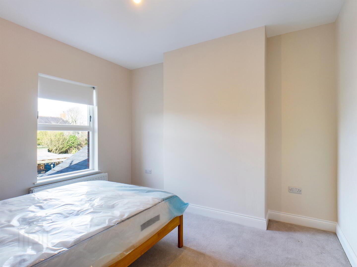 121 Haypark Avenue 18 of 24