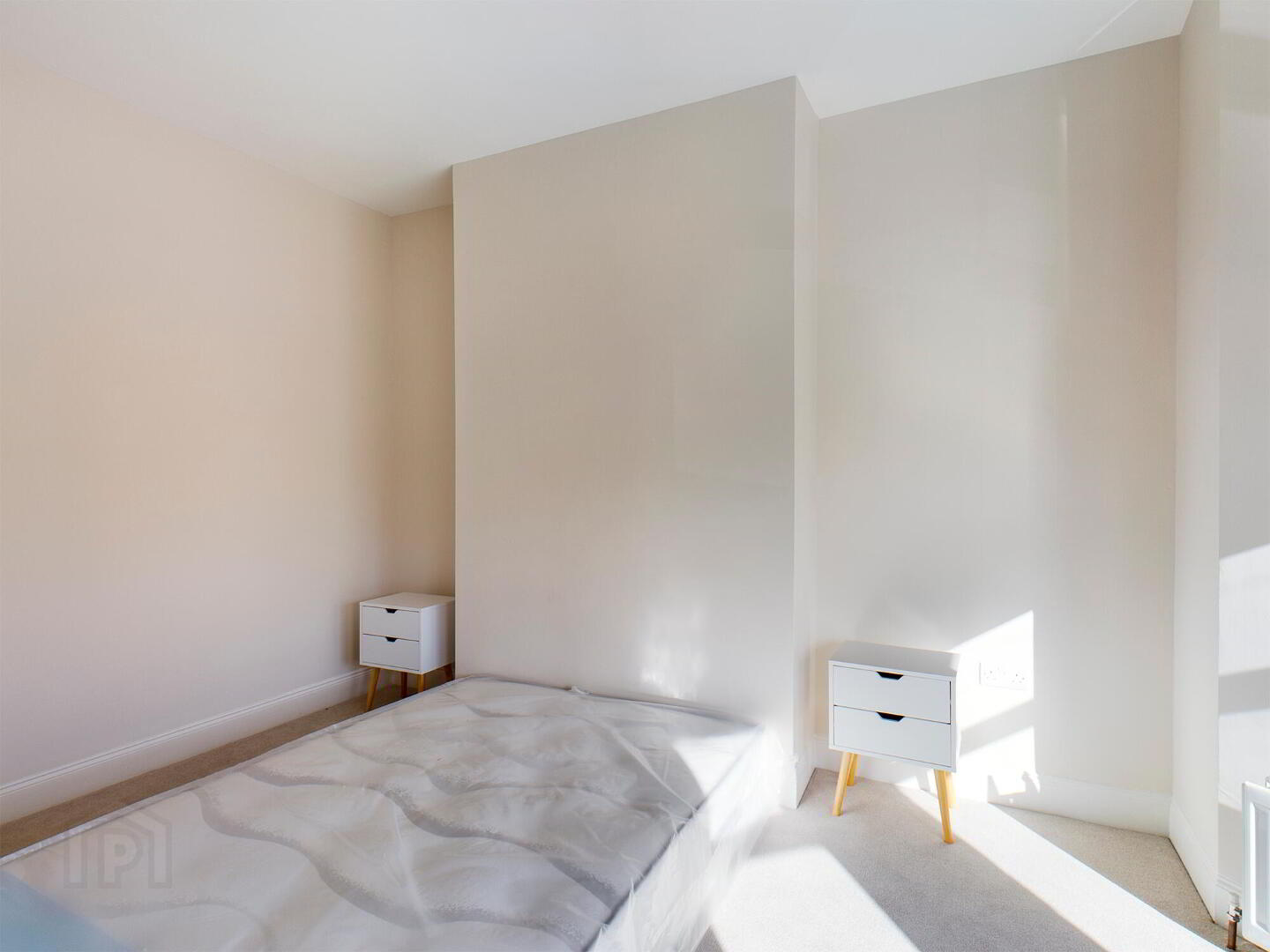 121 Haypark Avenue 22 of 24