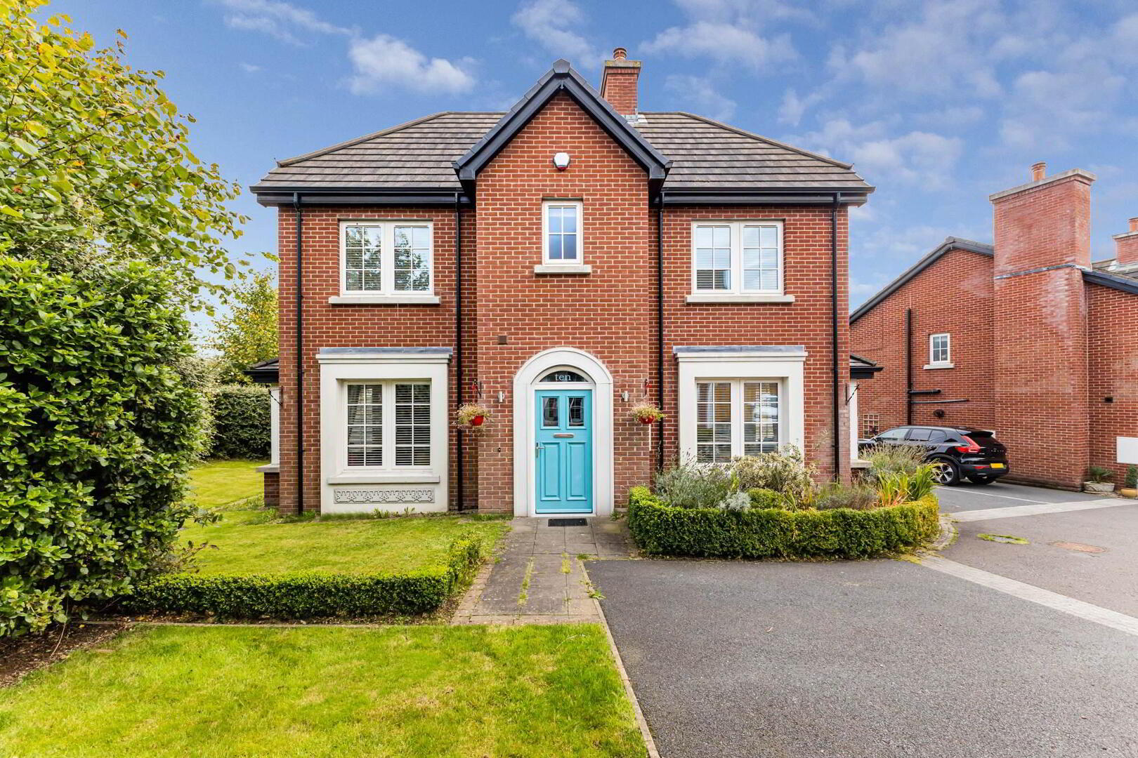 10 Woodfort Gardens 1 of 25