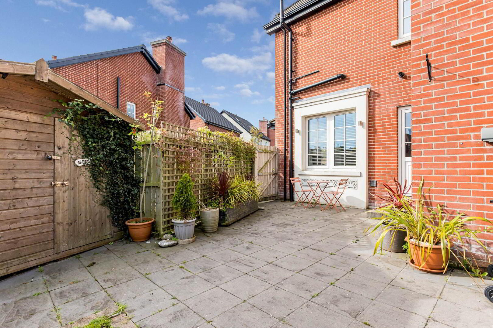 10 Woodfort Gardens 23 of 25