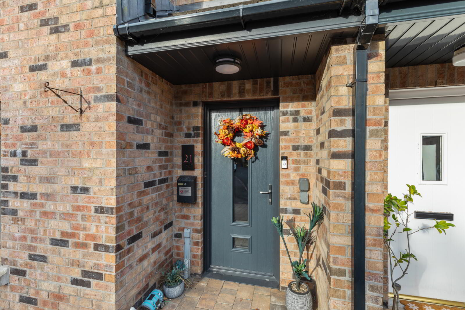 21 Squires View 2 of 34