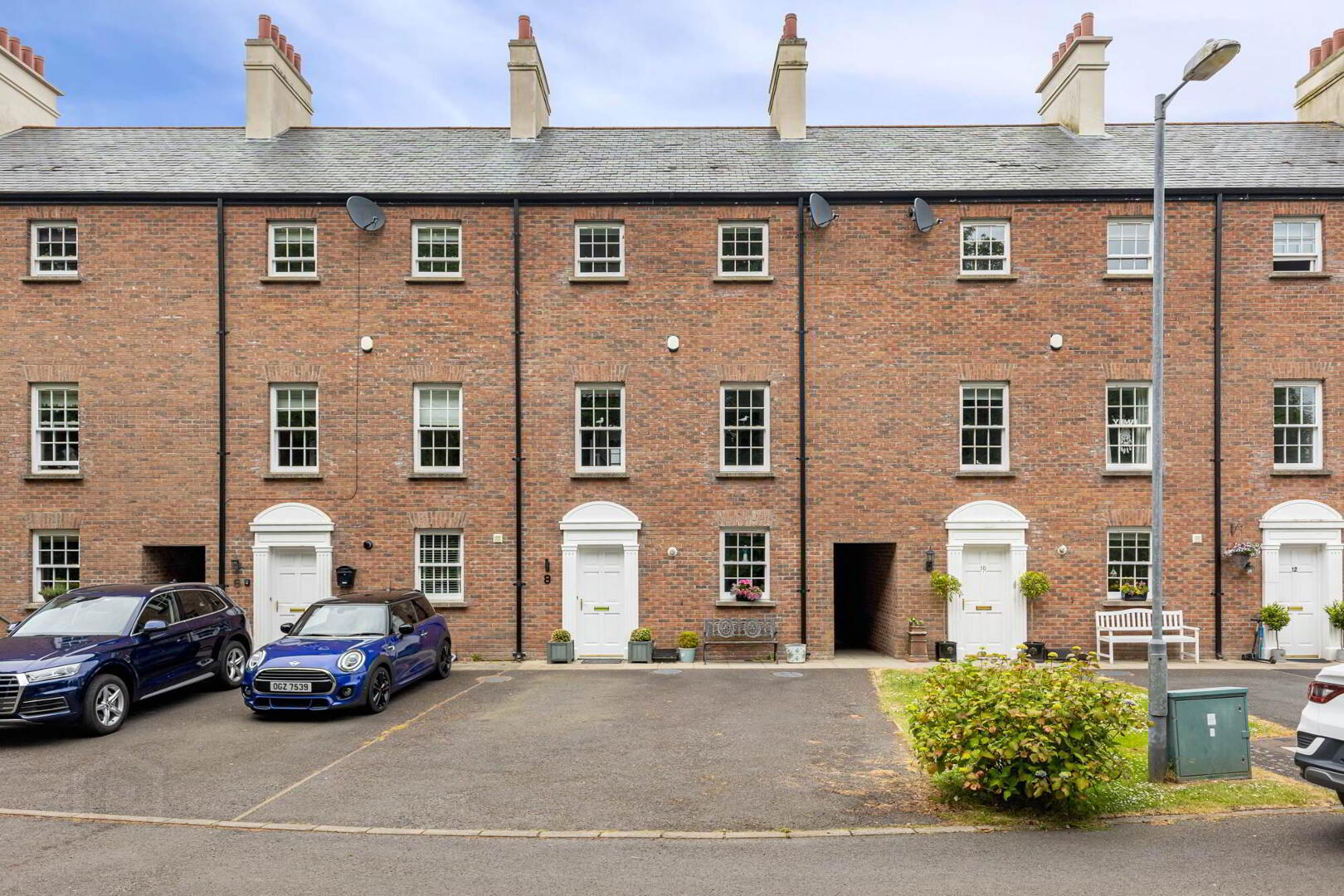 8 Manor Farm Crescent 1 of 22