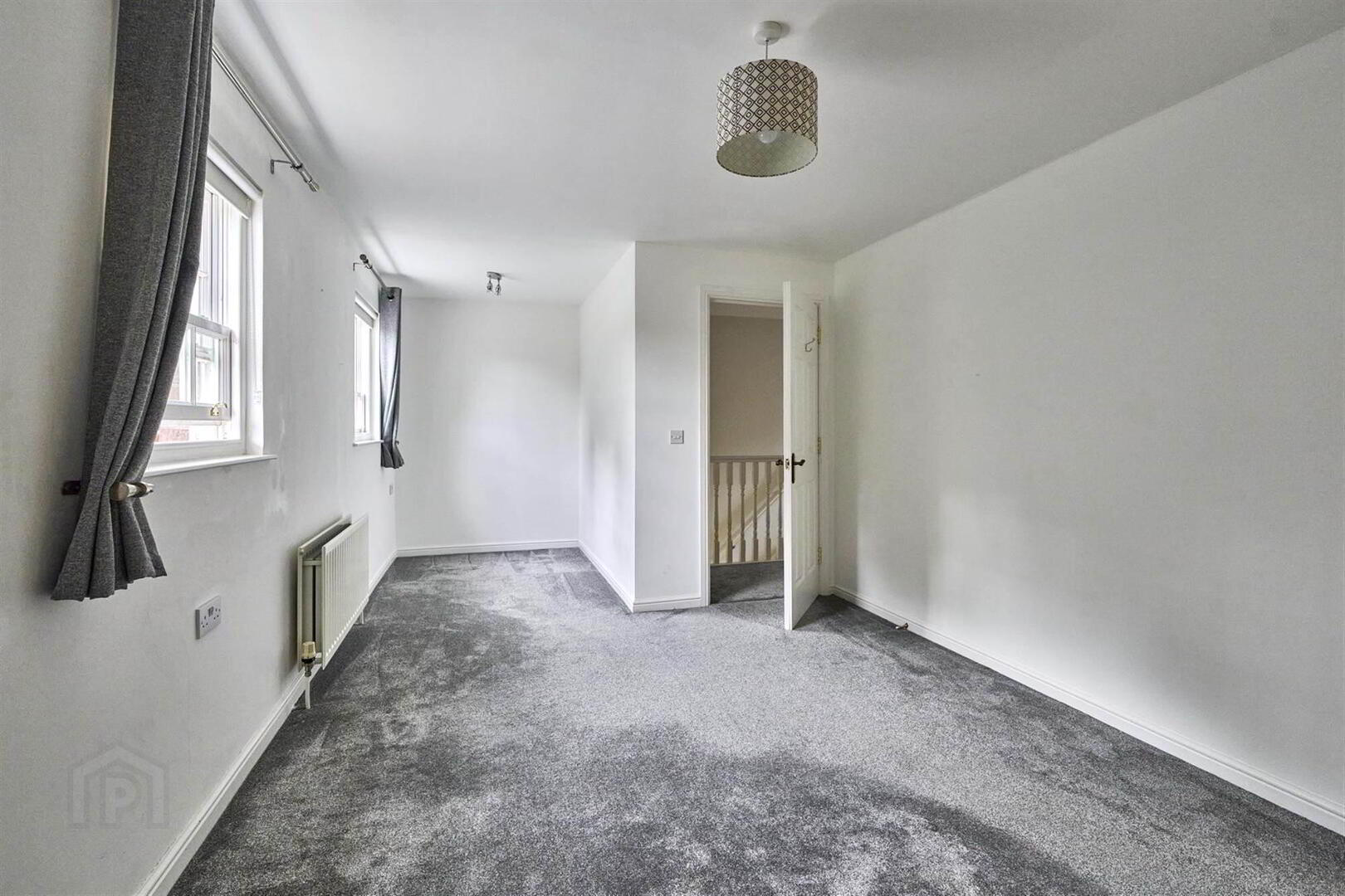 8 Manor Farm Crescent 11 of 22