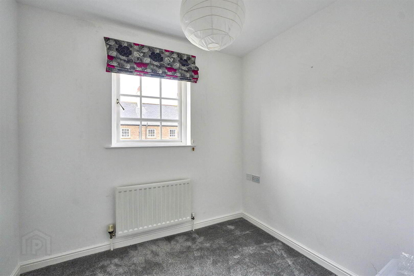 8 Manor Farm Crescent 16 of 22