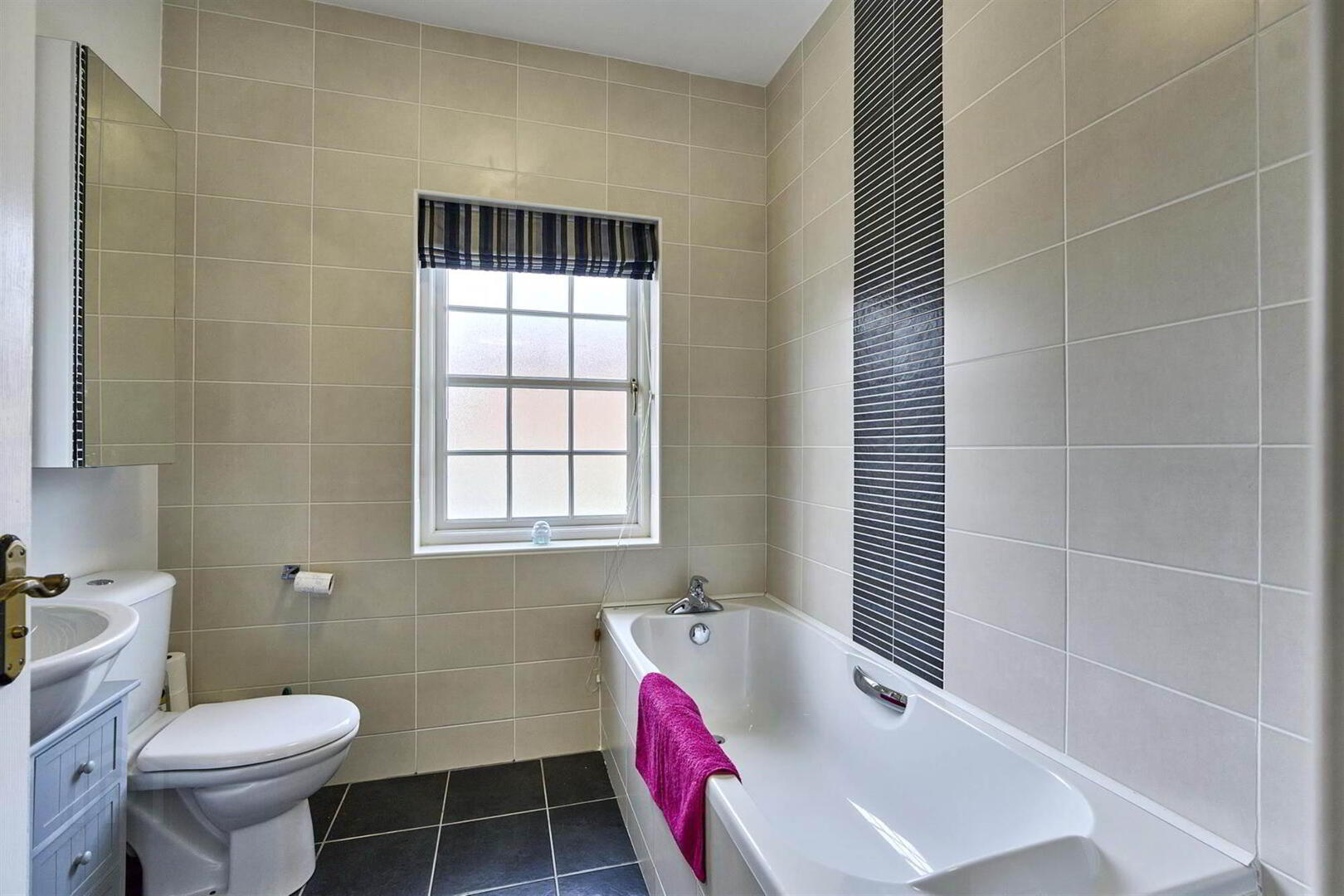 8 Manor Farm Crescent 18 of 22