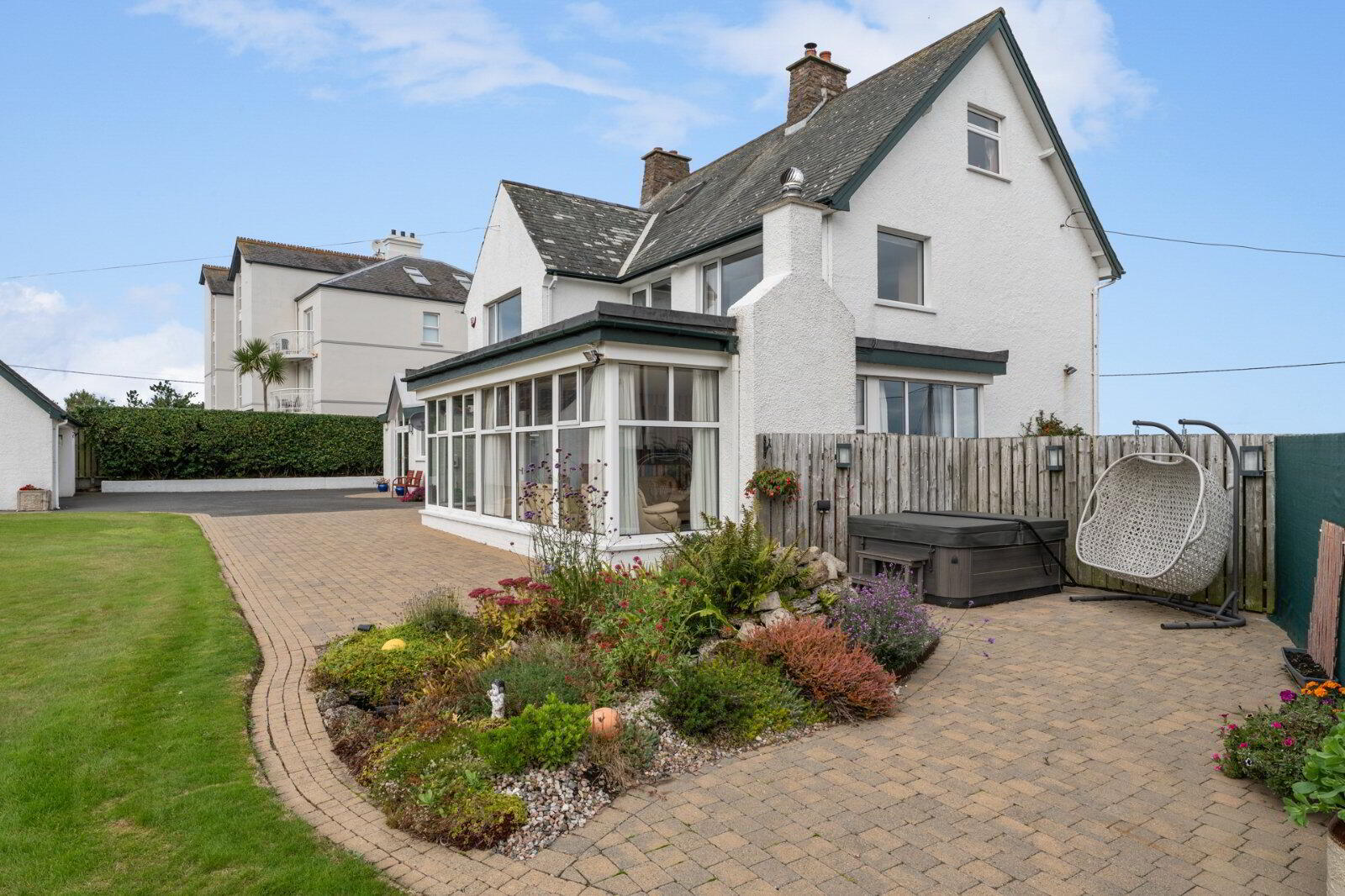 96 Warren Road 48 of 58
