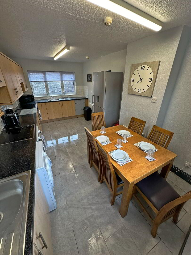 Unit 4, 30 Elimgrove St 3 of 14