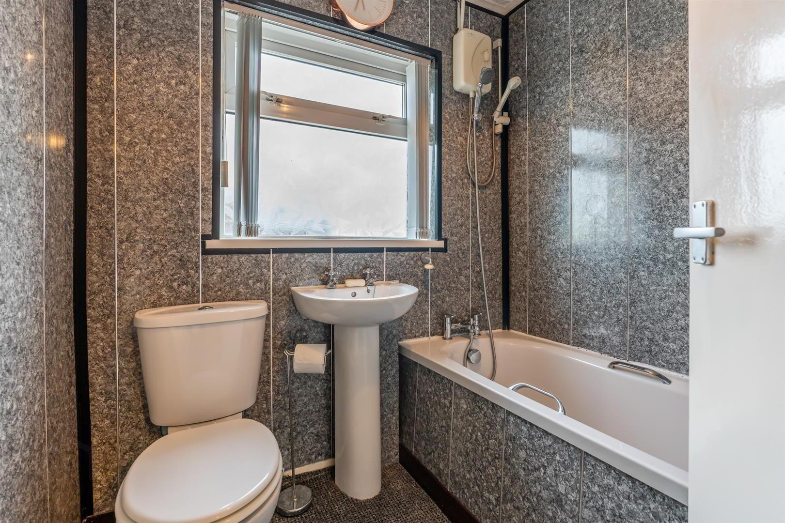 8 Park Crescent 14 of 23