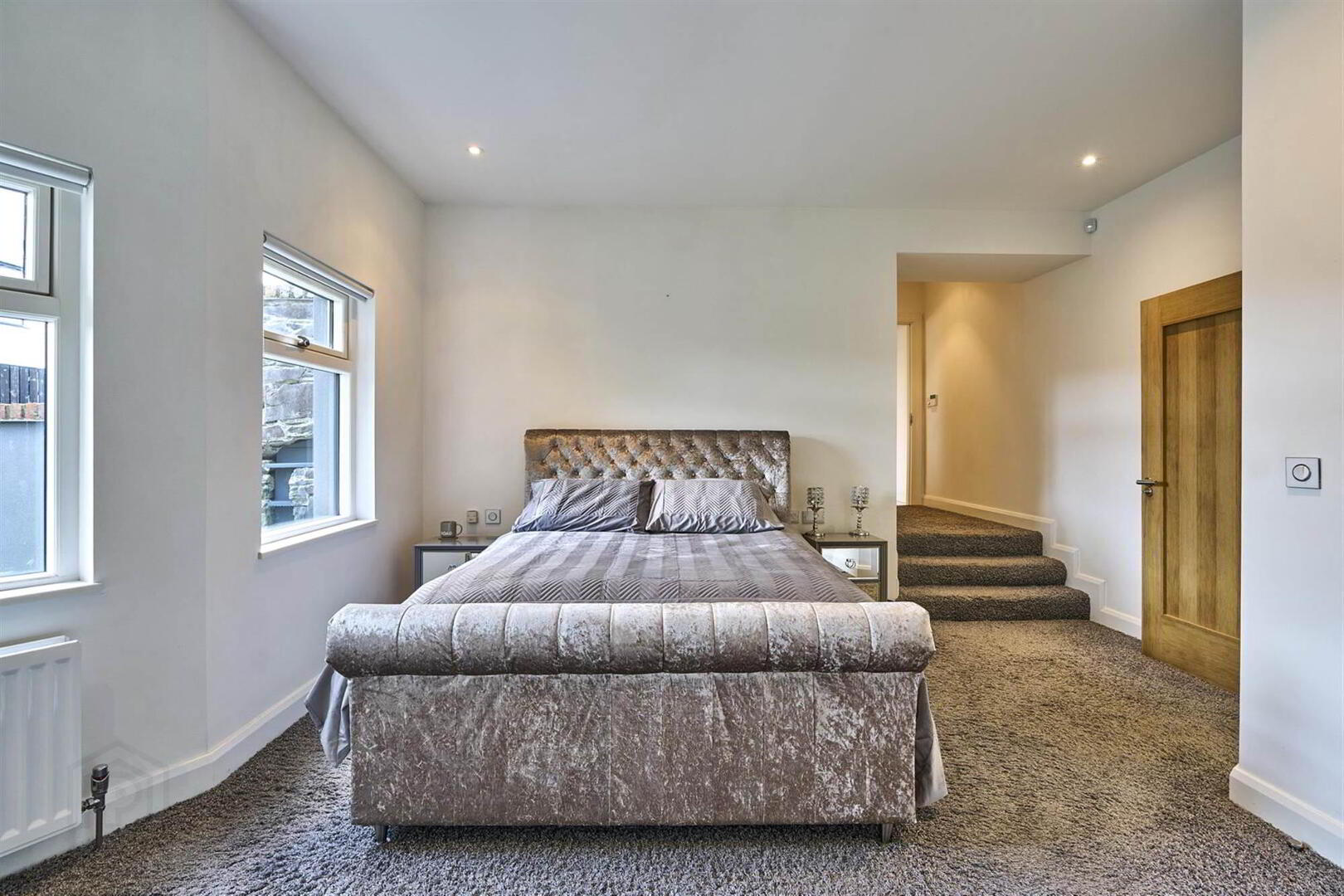 10 Maxwell Lane 15 of 47