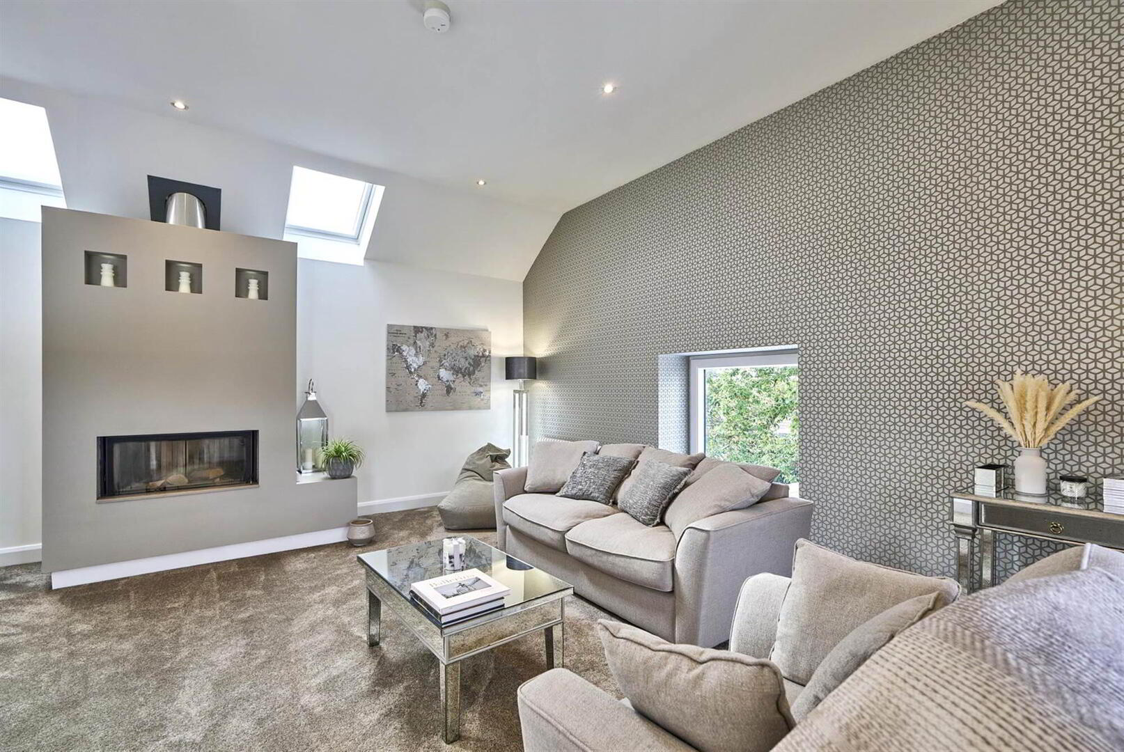 10 Maxwell Lane 22 of 47
