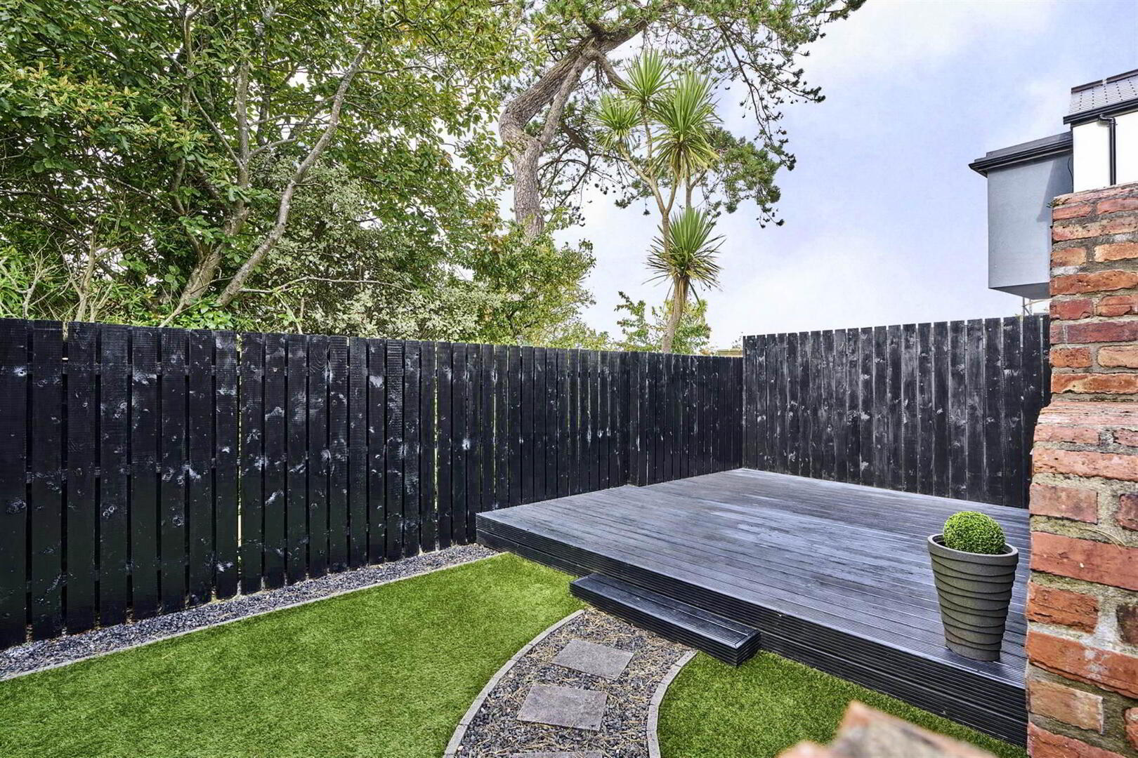 10 Maxwell Lane 43 of 47