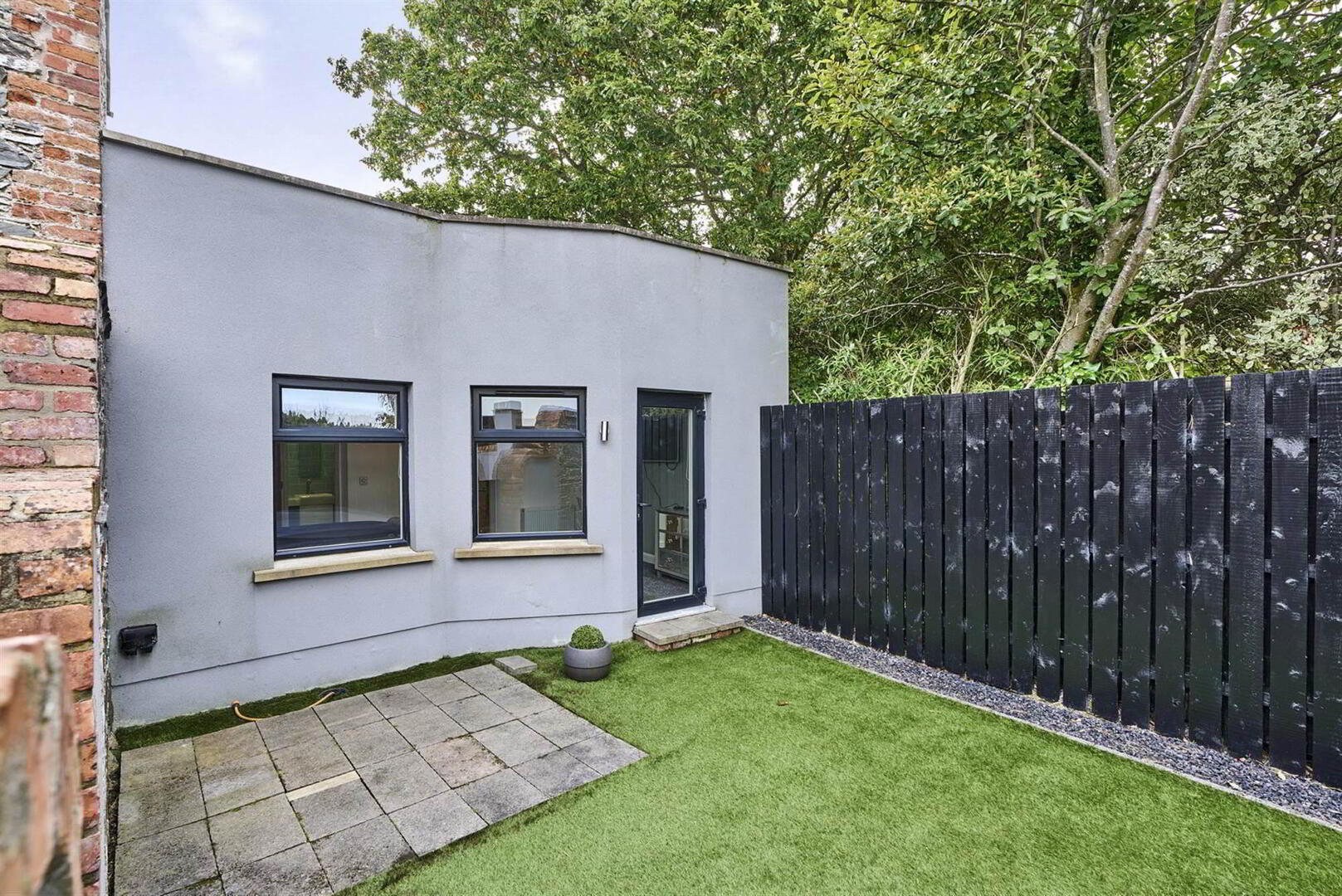 10 Maxwell Lane 44 of 47
