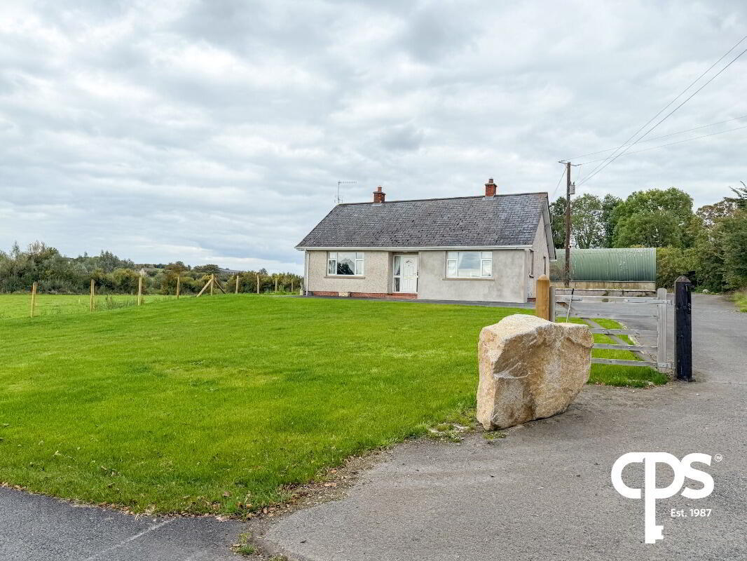 23 Grange Blundel Road 2 of 27