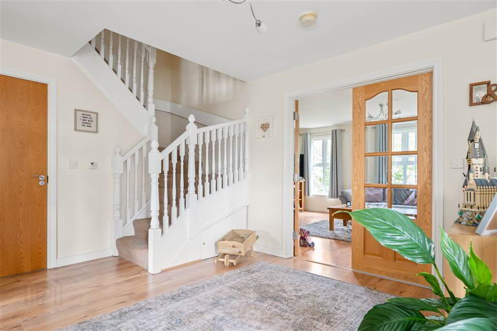 47 Trinity Mews 7 of 45