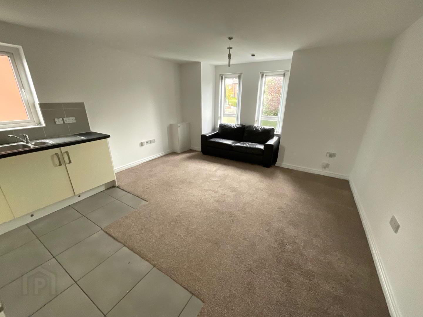 Apartment 18 2 West Circular Close 2 of 11