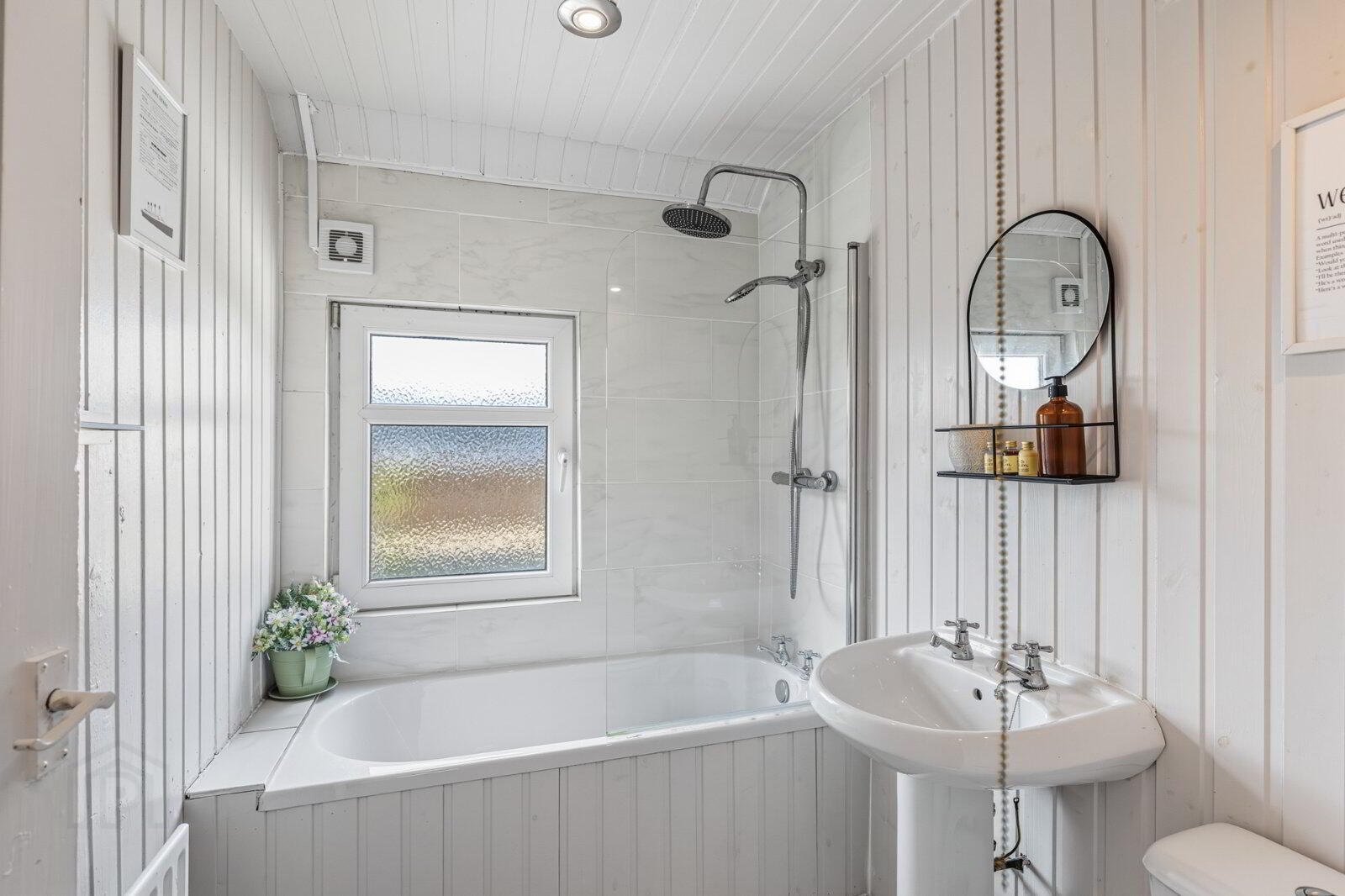 Rathdrum Cottages, 223 Great Northern Street 11 of 14