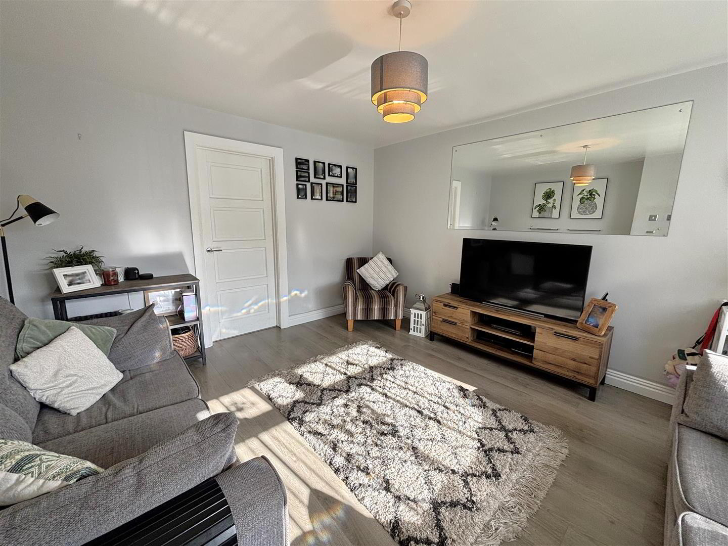 16 Lyndhurst Place 4 of 19