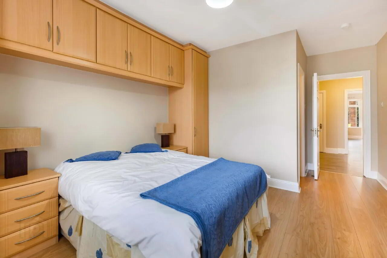 2 Effernock Mews 16 of 26