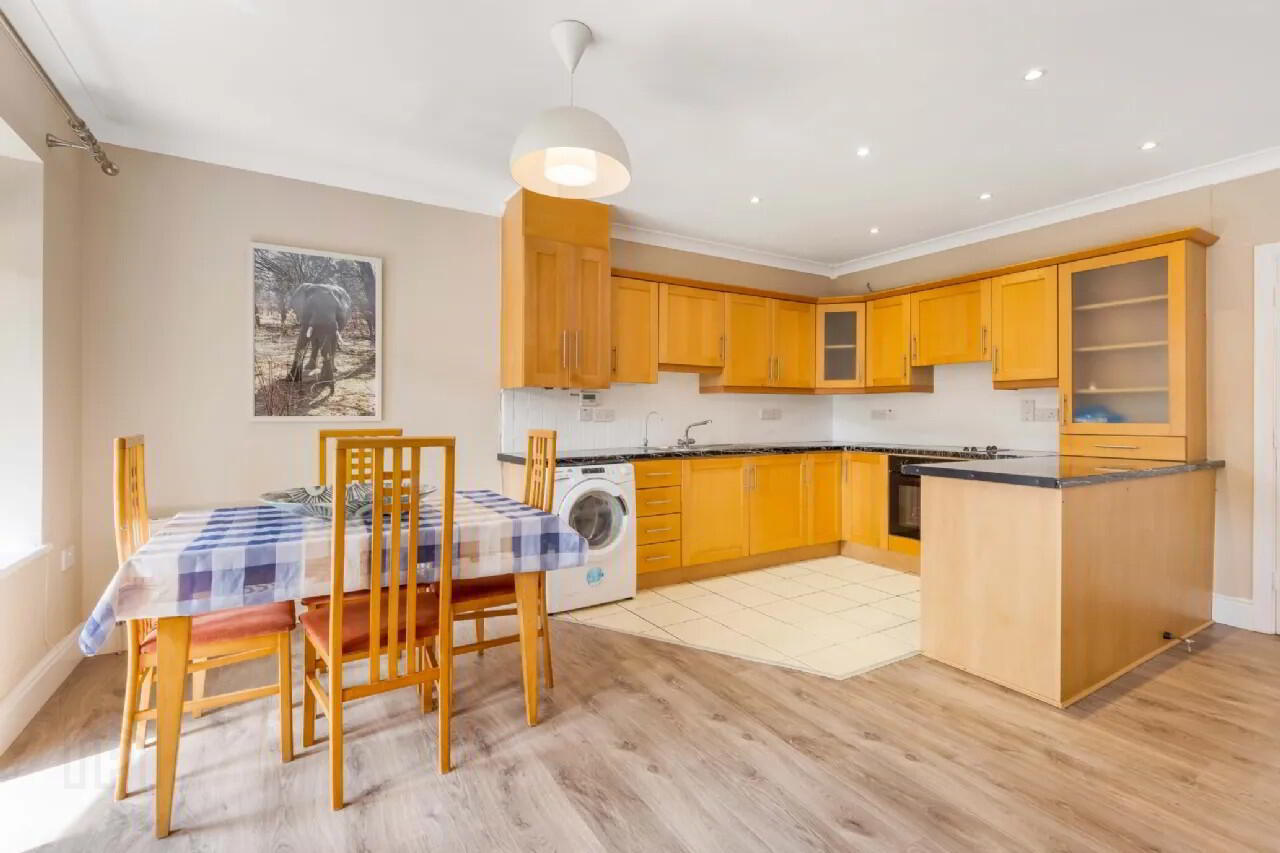 2 Effernock Mews 10 of 26