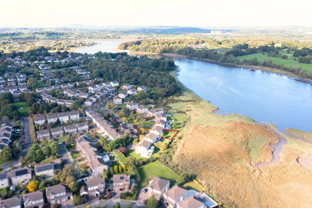 10 Riverside 6 of 37