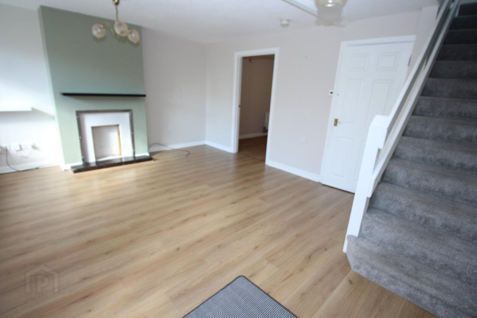 40 Windermere Road 2 of 12