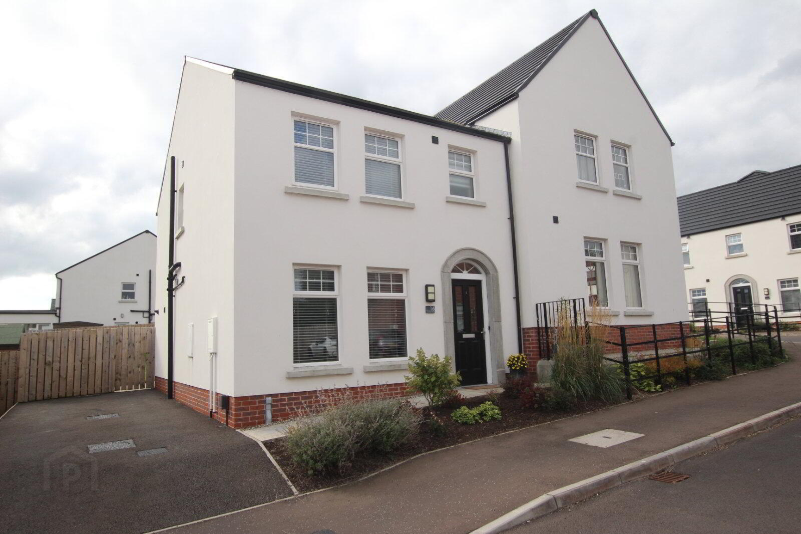 16 Rushfield Place 1 of 21