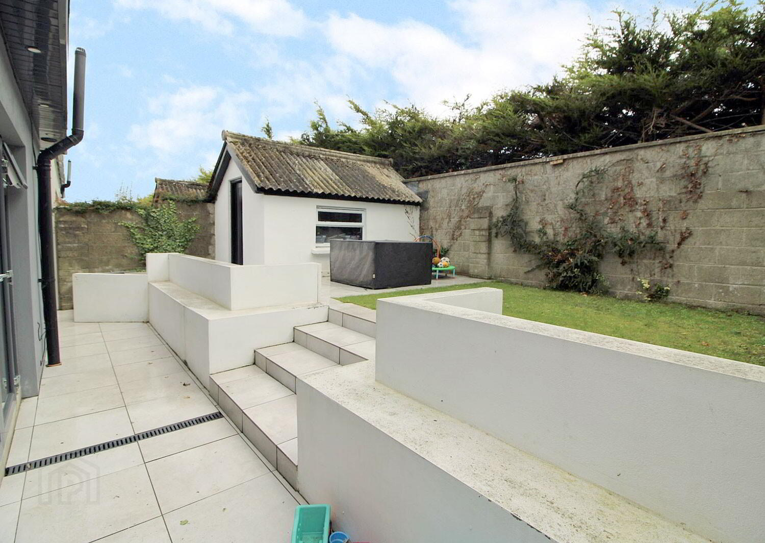 3 Priorland Grove 20 of 21